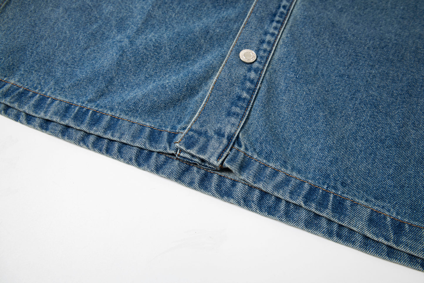Ami Classic Heart Embroidered Long-Length Denim Shirt 848