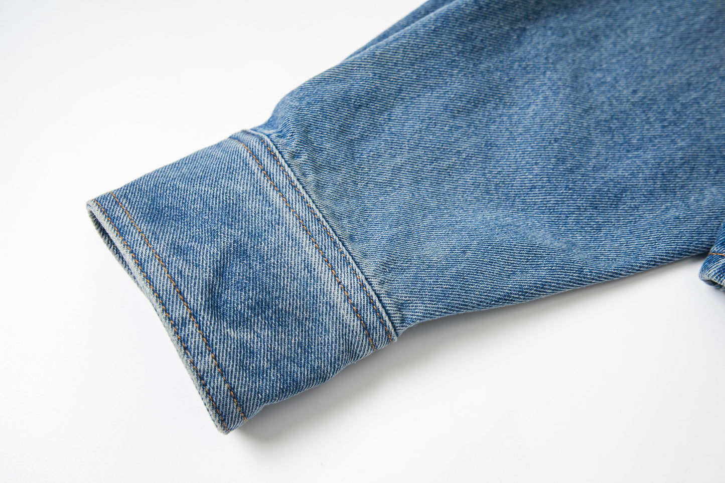 Ami Classic Heart Embroidered Cropped Denim Shirt 847