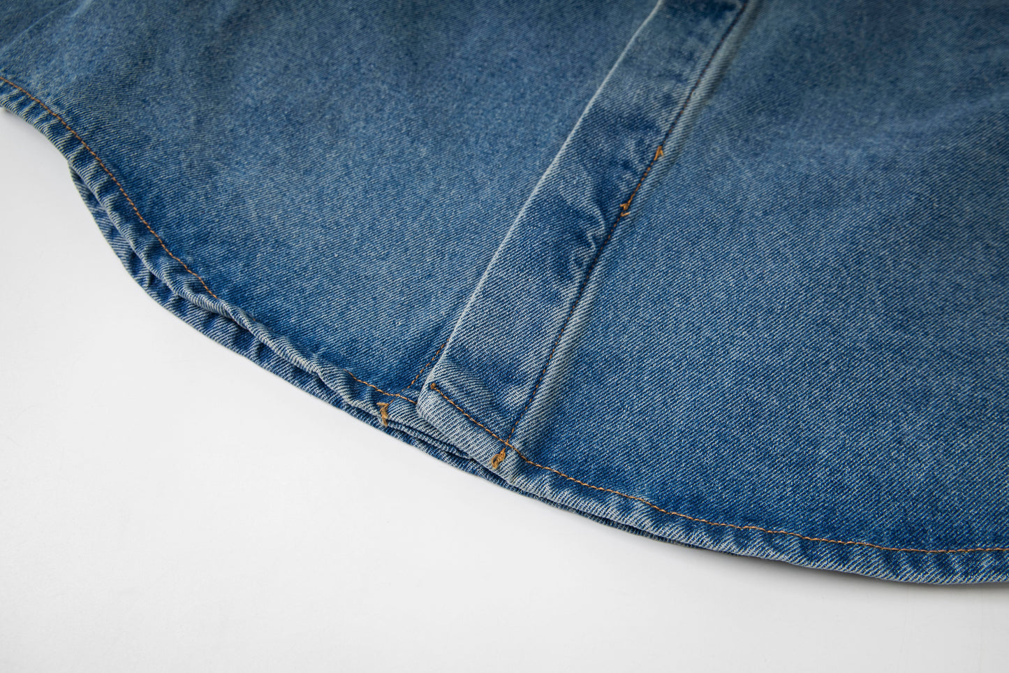 Ami Classic Heart Embroidered Cropped Denim Shirt 847
