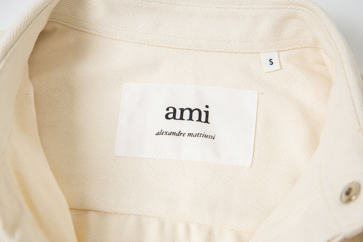 Ami Classic Heart Embroidered Cropped Denim Shirt 847